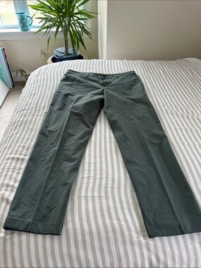lululemon athletica Men's Dark Olive Green Stretch Pants